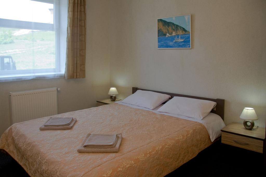 Pik Hotel Dragobrat Ngoại thất bức ảnh